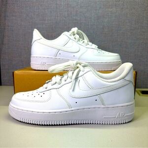 Nike White Air Force 1 Low '07 'Triple White' CW2288-111